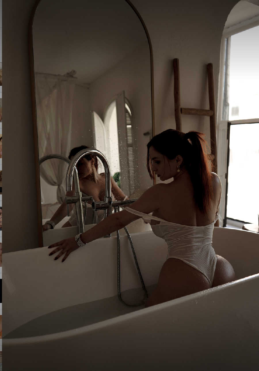 A playful frame from Miranda Faith nude — online in Jiamusi