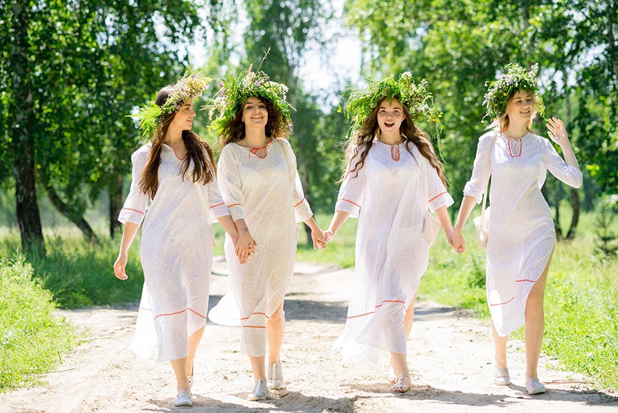 A cozy shot with Slavic girls — straight from Jiamusi