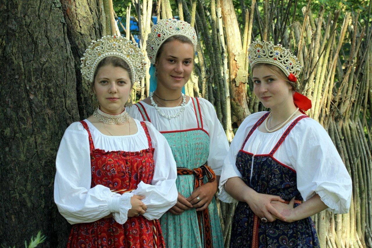 Sexy model Girls in Slavic costumes in Jiamusi