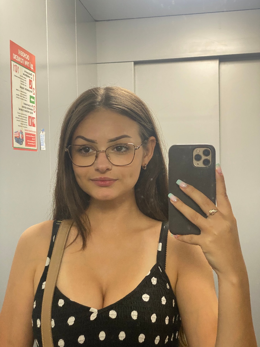 Sexy model Stacy in Jiamusi